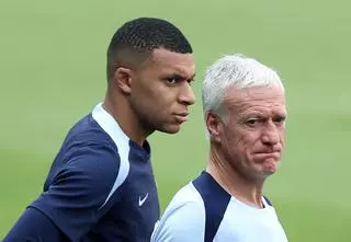 Francia e Inglaterra pugnan por el tercer puesto en el partido que nadie quiere jugar