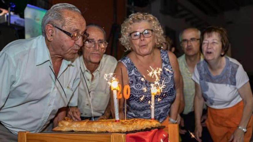 La revetlla de la Bonavista de Navàs celebra 20 anys pensant en el relleu