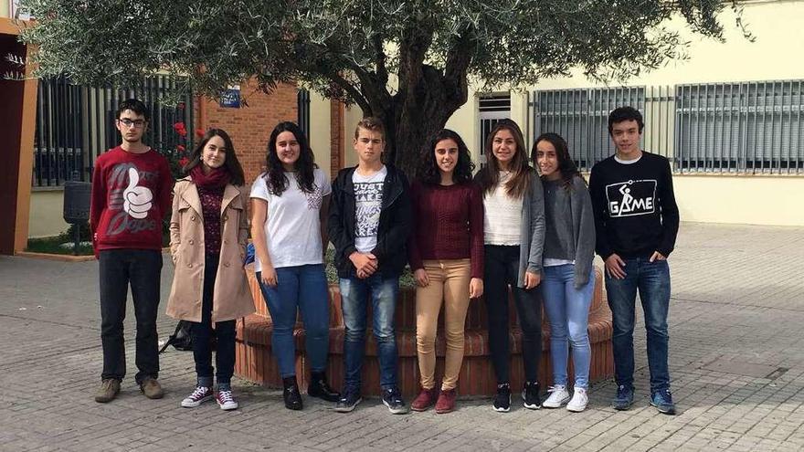 Alumnos del centro que optaron el pasado curso a los premios extraordinarios de Secundaria.