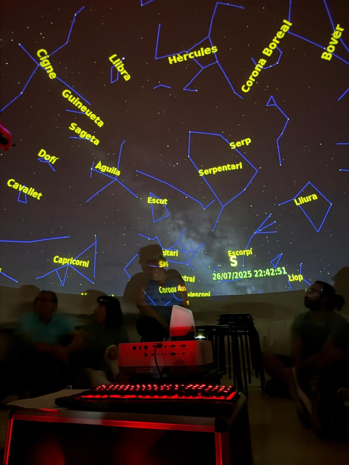 El planetari 360º, una de les activitats prèvies al sopar
