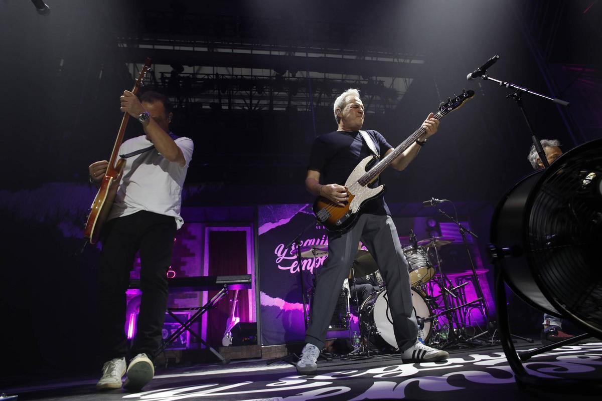 Hombres G desbordan Gijón con su concierto Hombres G desbordan Gijón con su concierto