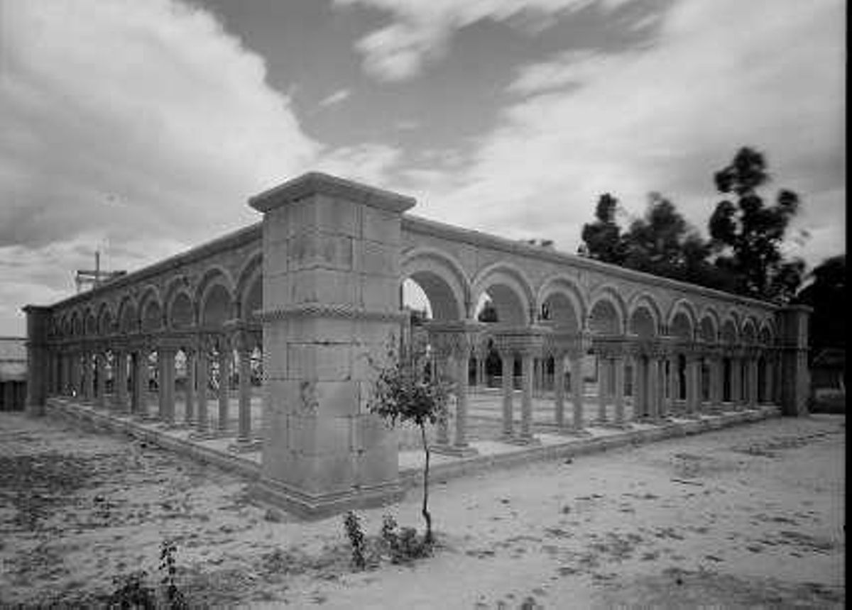 El claustro de Palamós es románico y salmantino