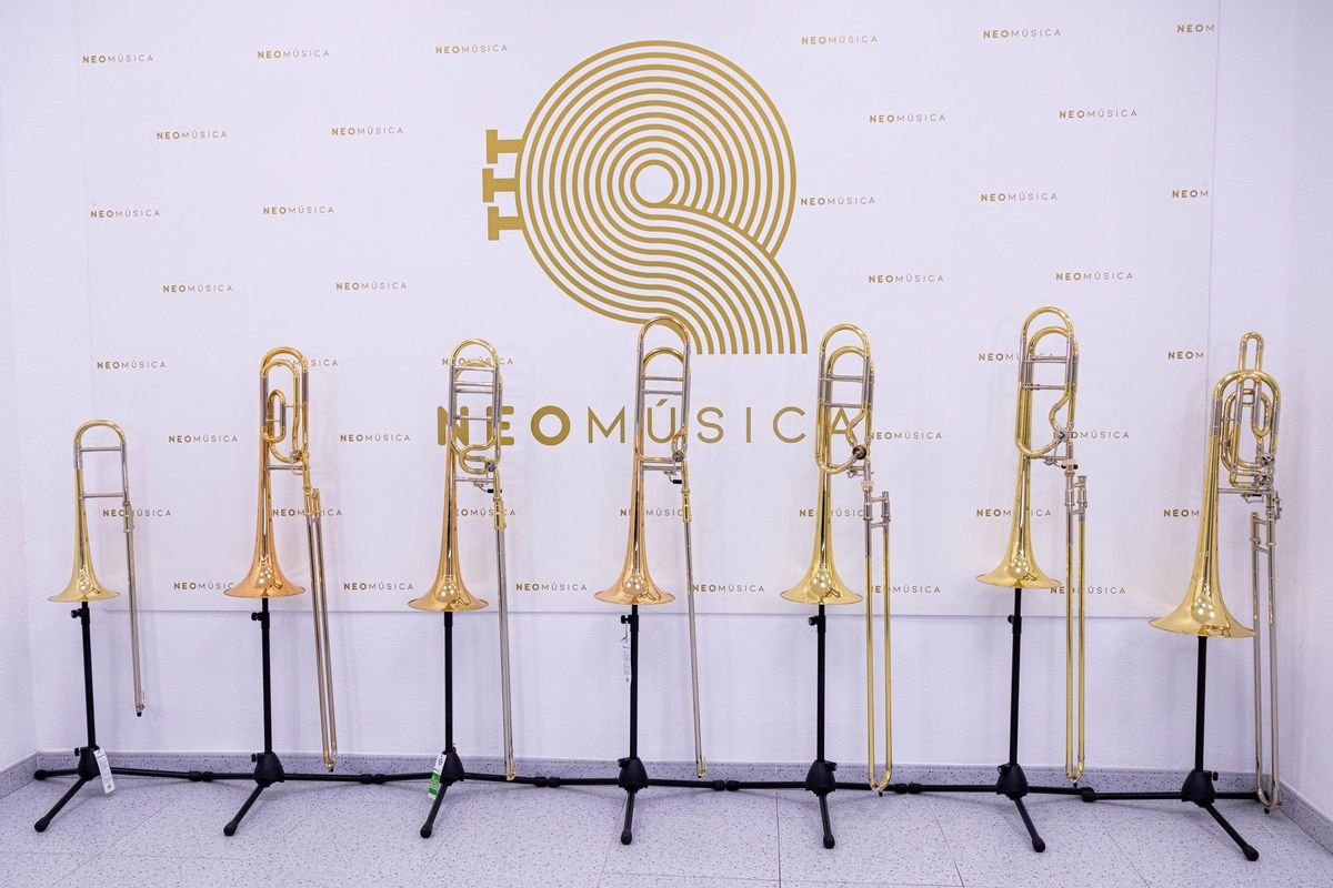 Exposición de trombones en NEOMúsica.