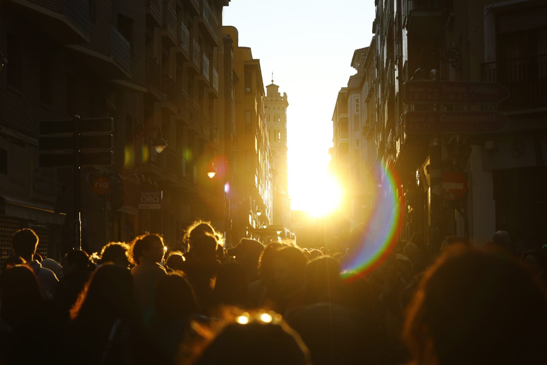 EN IMÁGENES | Así ha sido el hermoso solsticio de invierno en la calle Mayor de Zaragoza