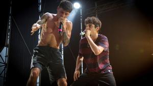 GRAF2778. BURRIANA (CASTELLÓN), 04/08/2019.- El grupo de rap Ayax y Prok durante el concierto de la jornada de clausura del Arenal Sound Festival ofrecido esta domingo en la localidad castellonense de Burriana. EFE/Domenech Castelló. Música, festivales Arenal Sound, actuaciones, conciertos, cantantes, raperos, grupos Ayax y Prok