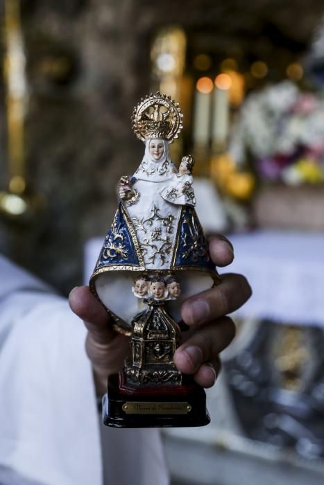 Ofrenda del Real Oviedo a la Santina