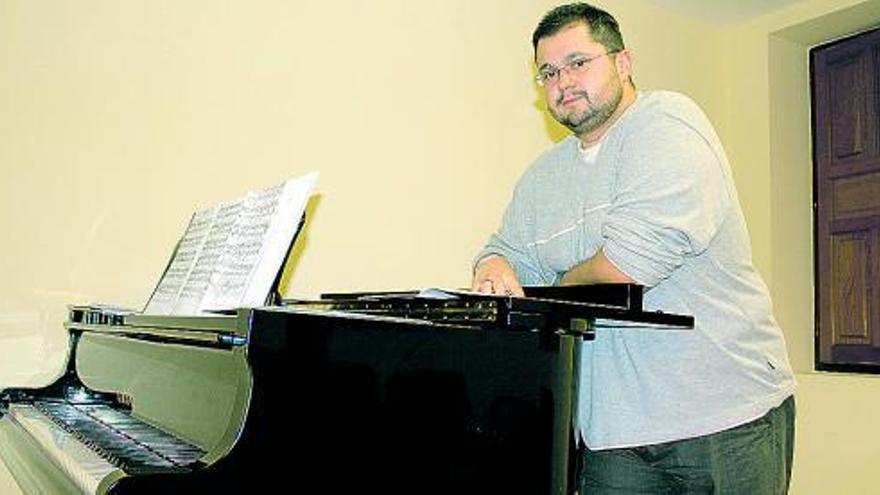 Celso Albelo ensaya en el Conservatorio el homenaje a Kraus