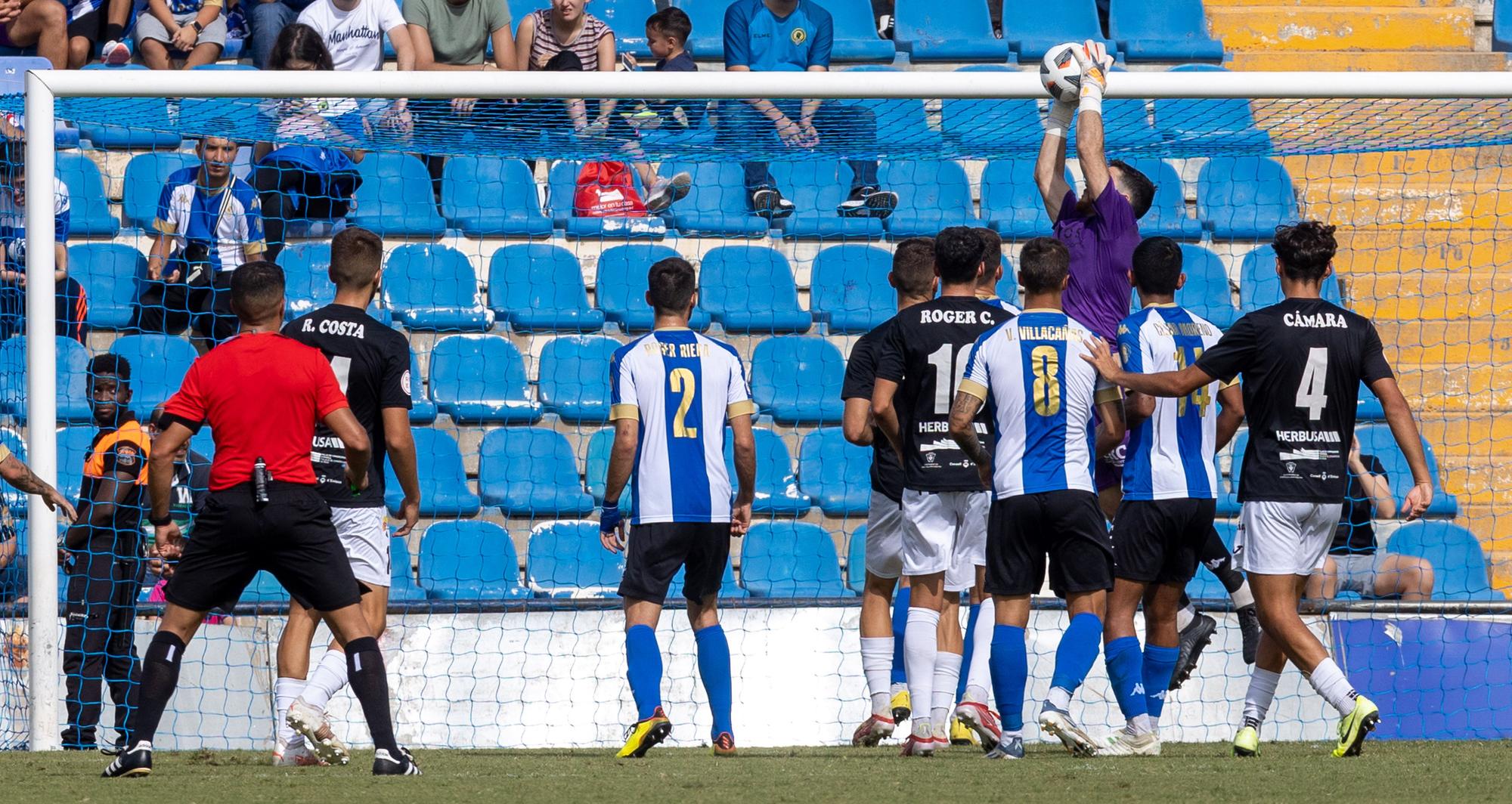 (2-1) El Hércules remonta y vence con sufrimiento en el Rico Pérez