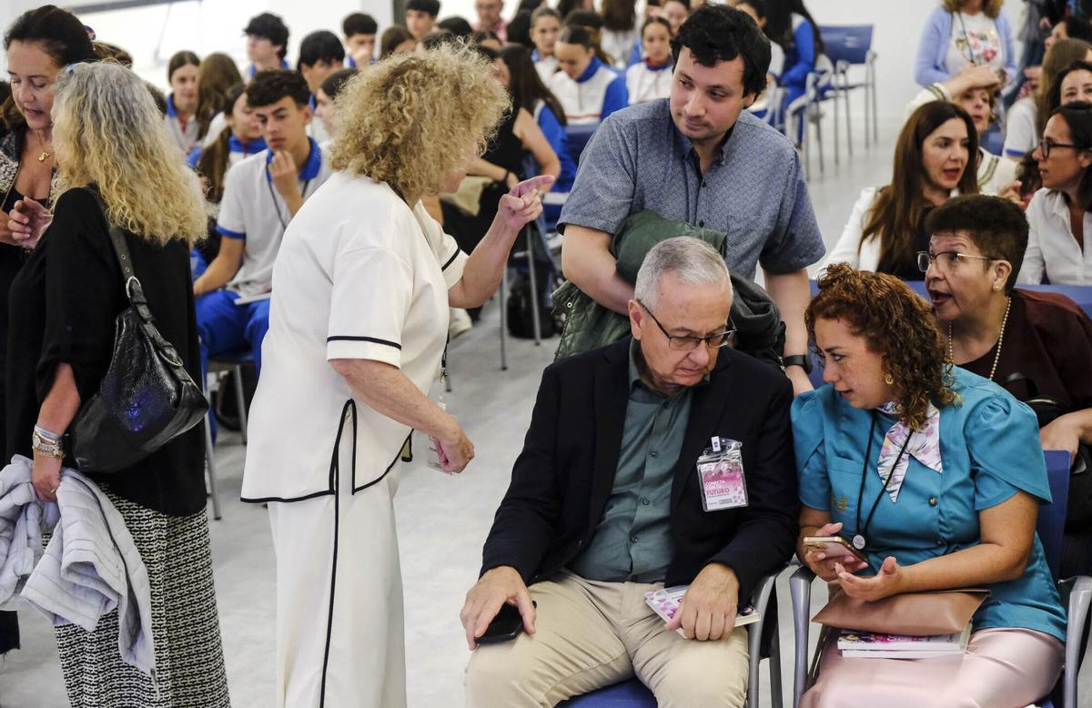 Charter 100 Canarias y el Servicio Canario de Empleo impulsan 'Conecta con tu futuro'