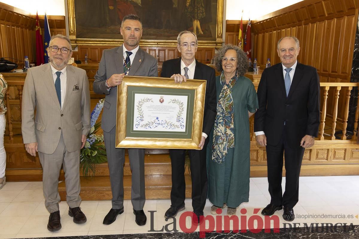 Así se ha vivido el emocionante acto del nombramiento de 'Hijo Predilecto' de Caravaca al doctor Juan Manuel Laborda