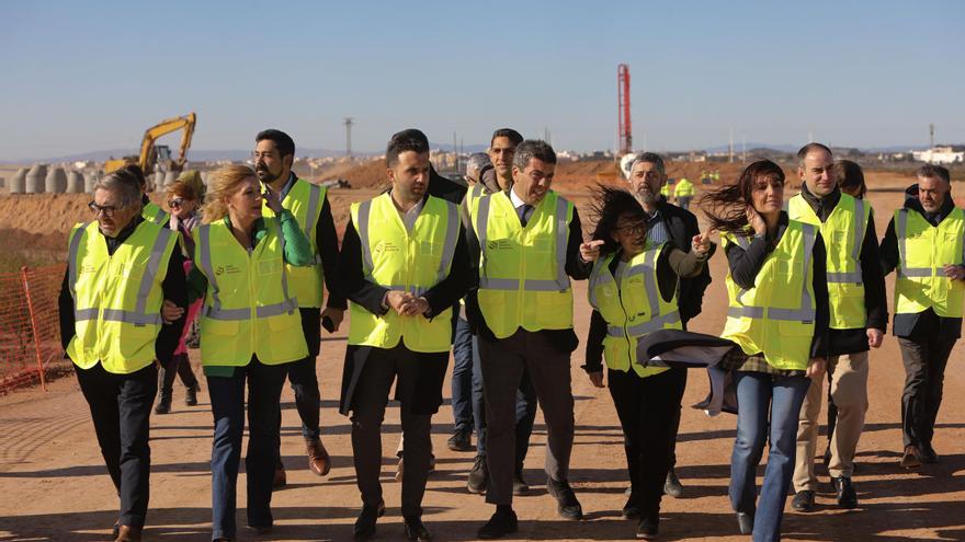 Carlos Mazón visita las obras de la gigafactoría en Parc Sagunt