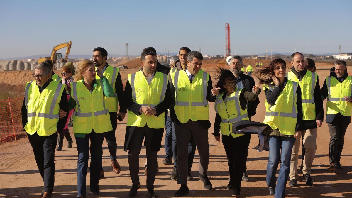 Carlos Mazón visita las obras de la gigafactoría en Parc Sagunt