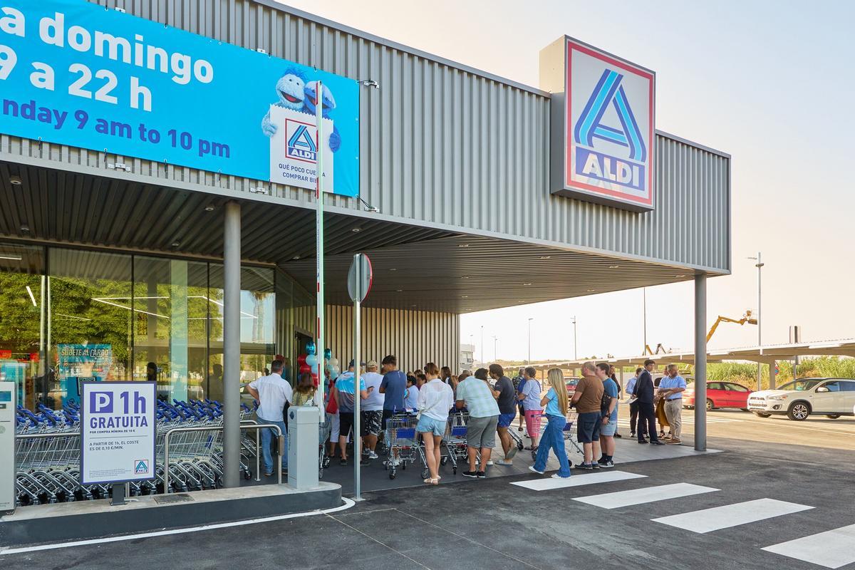 Aldi ha abierto hoy su tercera tienda en Vélez-Málaga.
