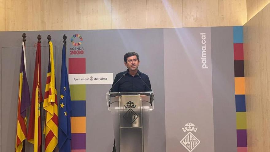 Imagen de archivo del portavoz de Cort, Alberto Jarabo, en una rueda de prensa. | CORT