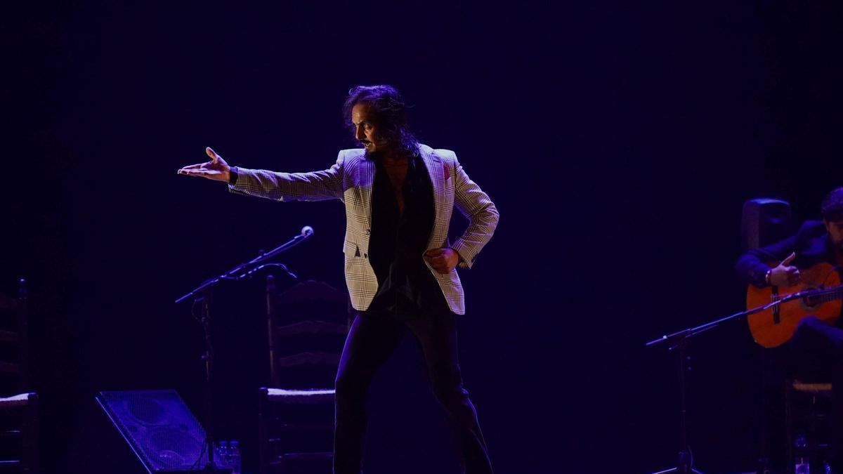 El sevillano Juan Manuel Fernández Montoya, sobre las tablas del Teatro Cervantes