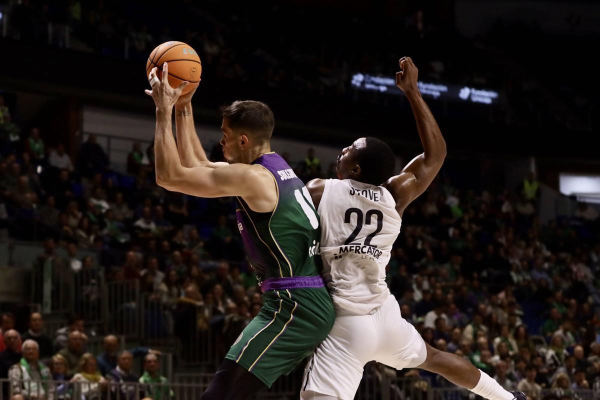 Imágenes del partido de la BCL entre el Unicaja y el Würzburg
