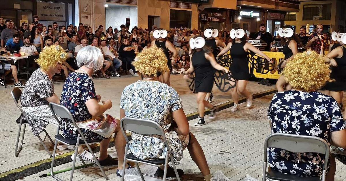 El concurso de disfraces es uno de los actos de mayor tradición en las fiestas de Tavernes de la Valldigna