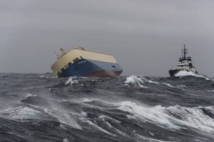 "MODERN EXPRESS" SER? TRASLADADO A UN PUERTO ESPA?OL SI SE LOGRA ENDEREZARLO