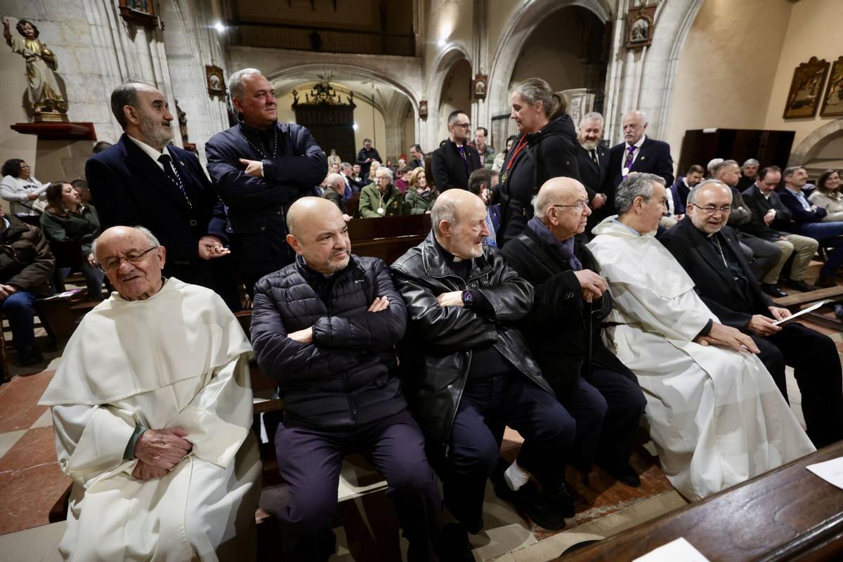 EN IMÁGENES: Martín Martín Peláez, presidente del Real Oviedo, pregonero de la Semana Santa de Oviedo