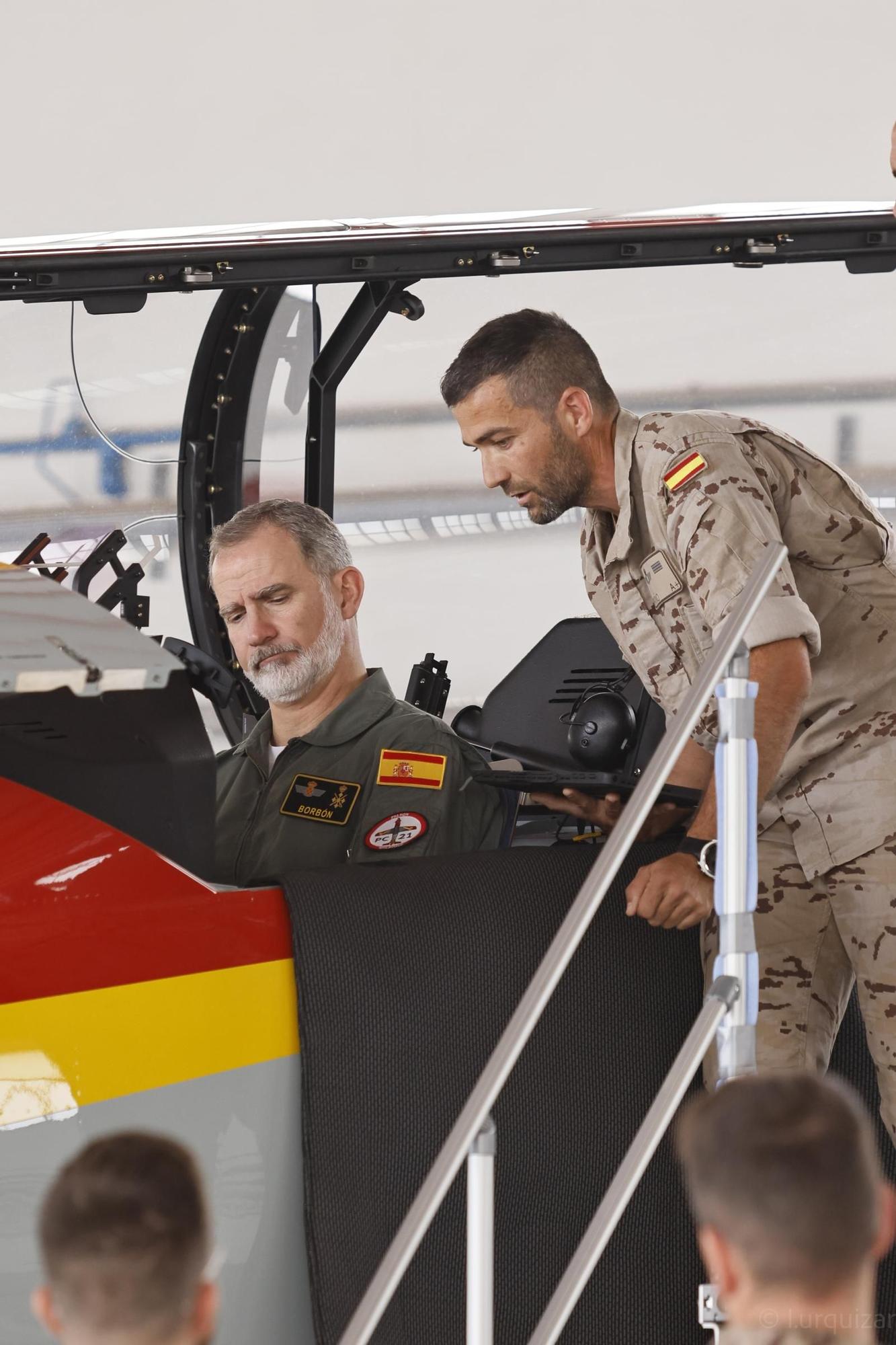 Las imágenes de la visita del rey Felipe VI a la Academia General del Aire en San Javier