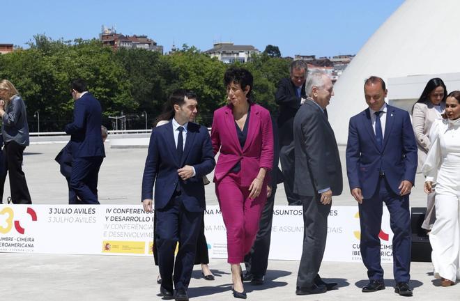 EN IMÁGENES: Visita de los ministros Elma Saiz y Pablo Bustinduy al Niemeyer