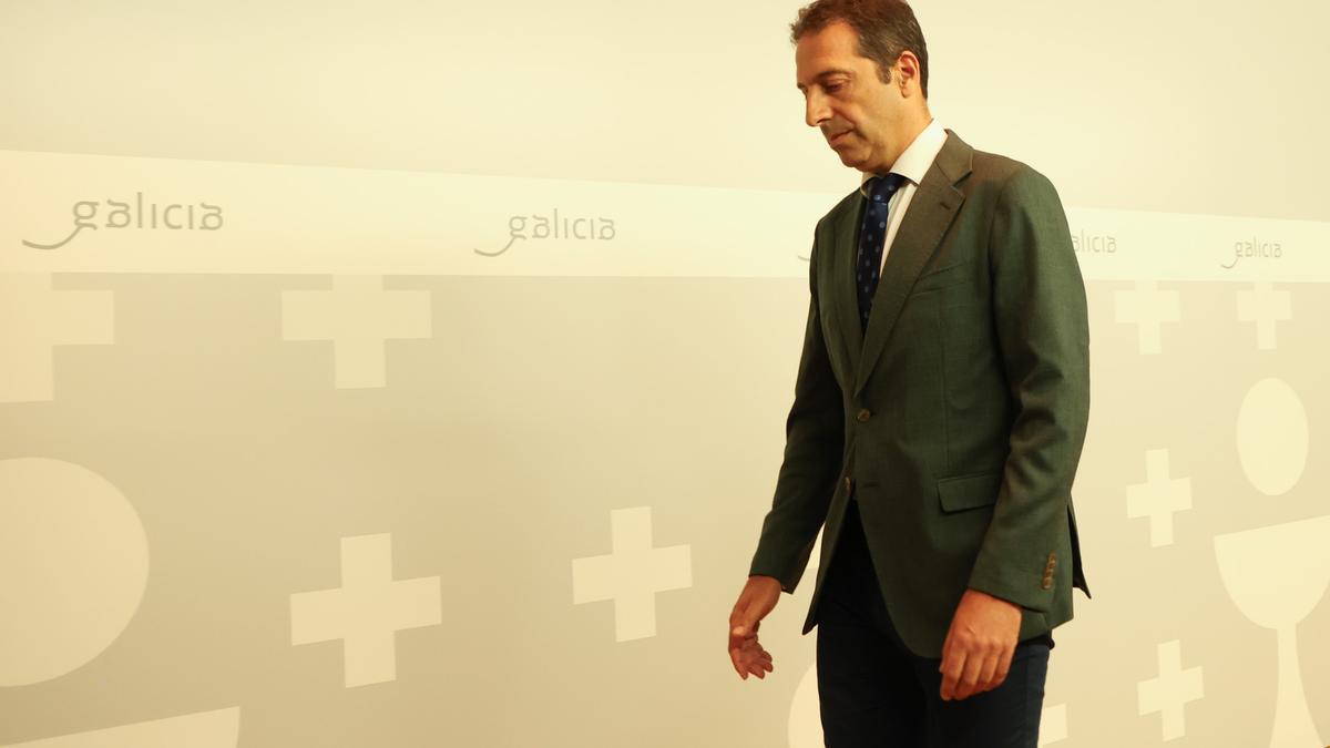 Alfonso Villares, al término de la rueda de prensa en la que anunció su dimisión