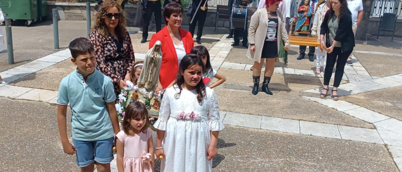 GALERÍA | Arrabalde celebra sus fiestas de Santa Bárbara