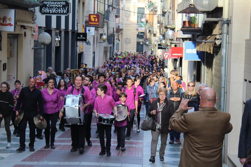 Figueres vibra amb les danses de Populària