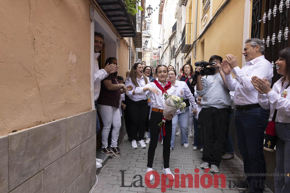 La lluvia no impidió que miles de personas tomaran Caravaca en el ‘Día del Pañuelo’ La lluvia no impidió que miles de personas tomaran Caravaca en el ‘Día del Pañuelo’
