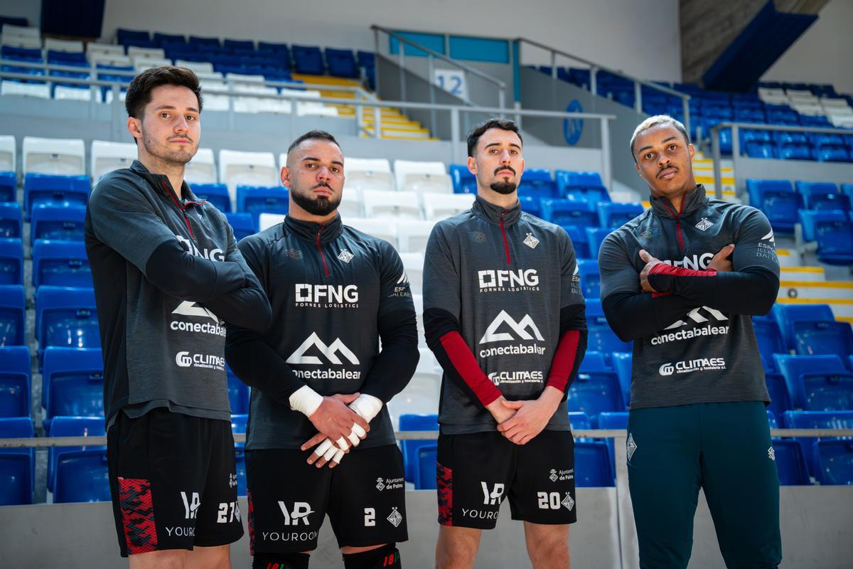 Ernesto, Dennis, Deivao y Alisson posan juntos en Son Moix