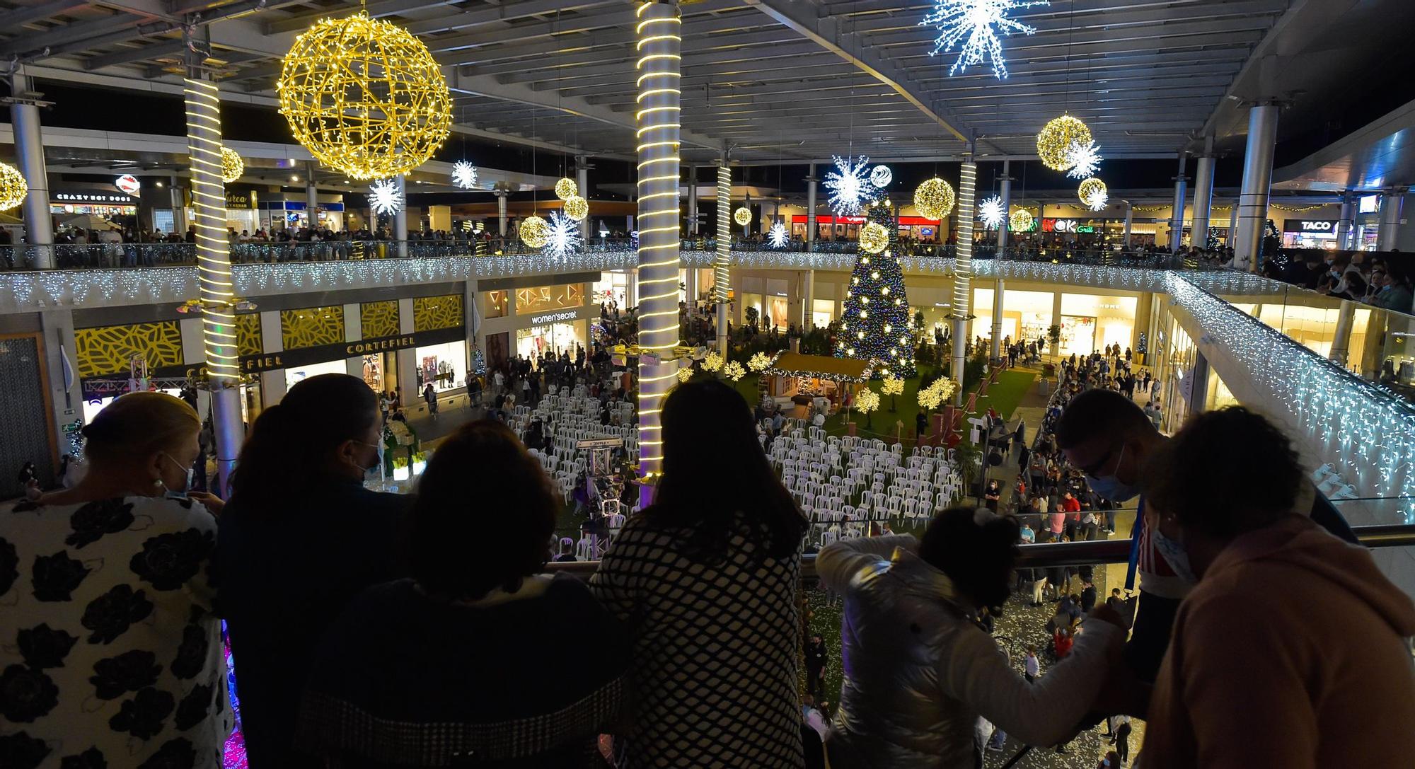 Decoración navideña en el Centro Comercial Los Alisios