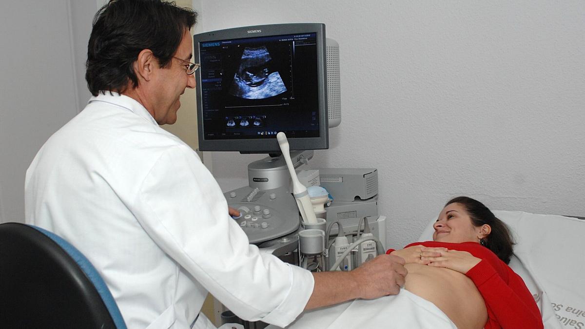 Las ecografías forman parte de los nuevos contratos del SAS con clínicas privadas