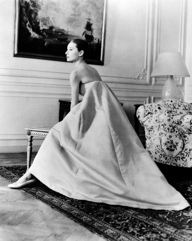 Audrey Hepburn vestida por Hubert de Givenchy