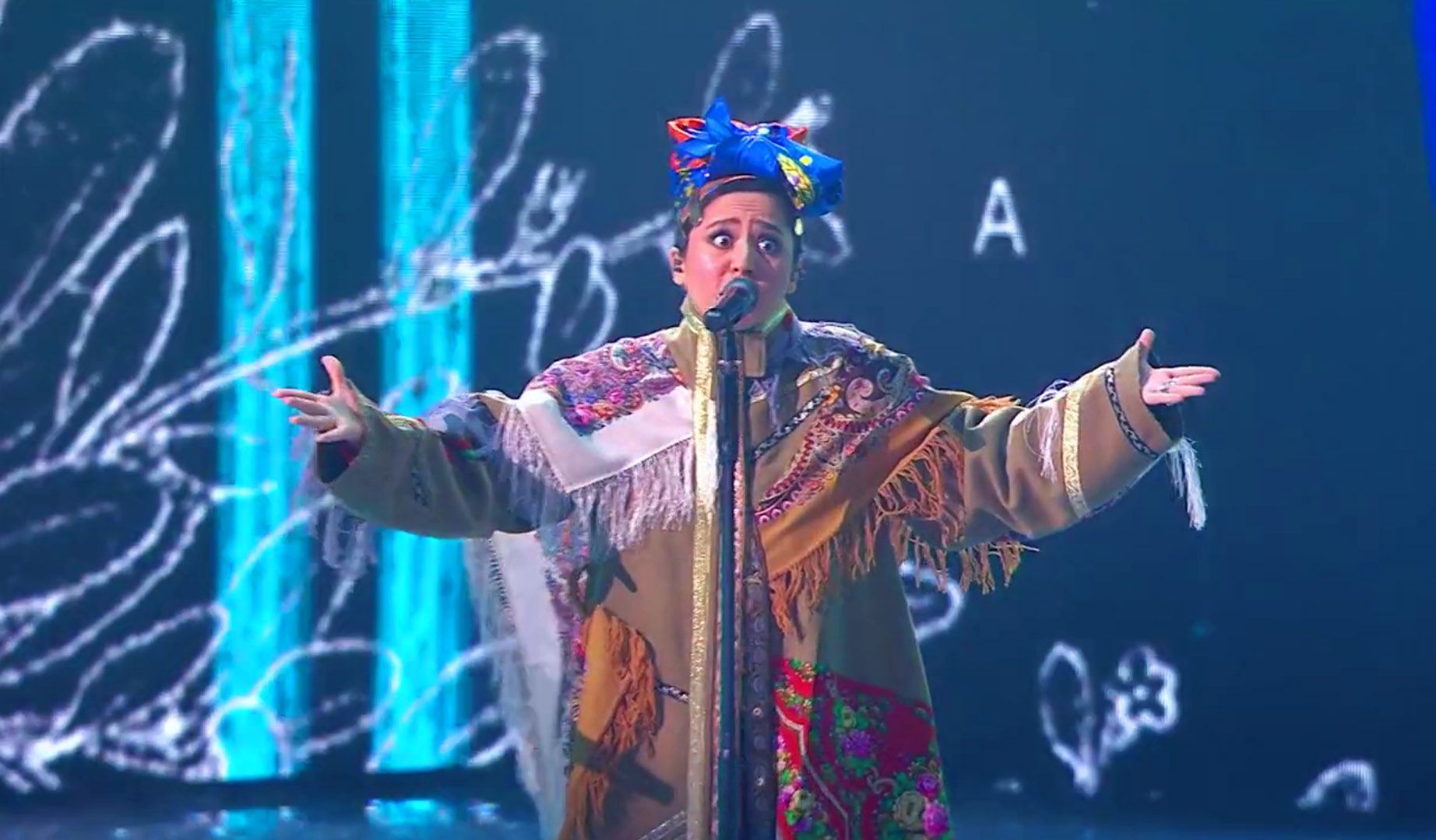 Un momento de la actuación de Manizha, la representante de Rusia, en Eurovisión 2021
