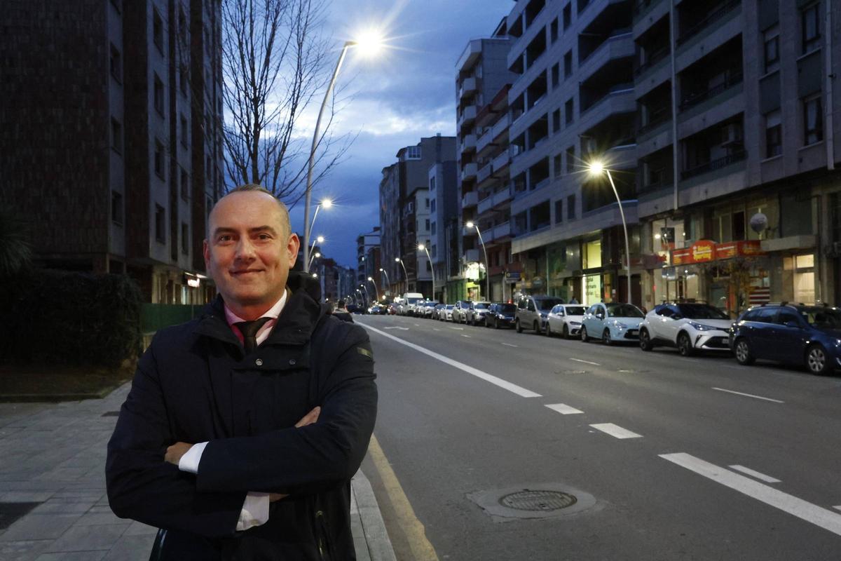 César Rodríguez Nozal, ayer, en la avenida de Pablo Iglesias.