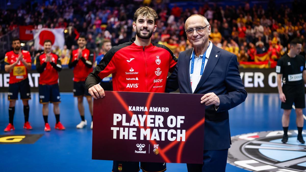 El azulgrana Petar Cikusa fue el MVP ante Japón