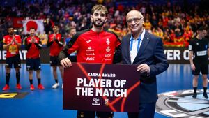 El azulgrana Petar Cikusa fue el MVP ante Japón