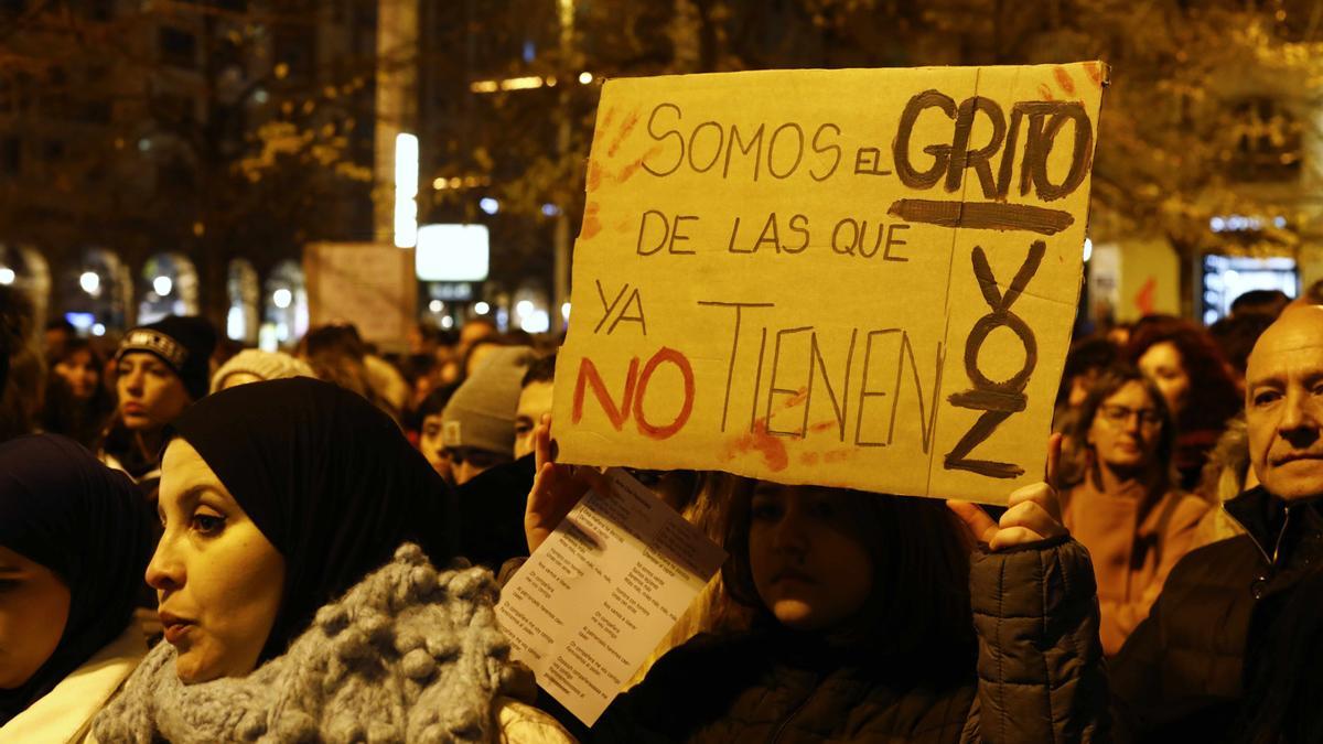 Zaragoza se echa a la calle contra la violencia machista