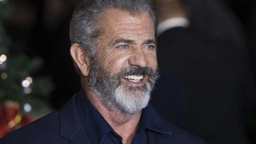 Mel Gibson escribirá y dirigirá una nueva versión del clásico &quot;Grupo salvaje&quot;