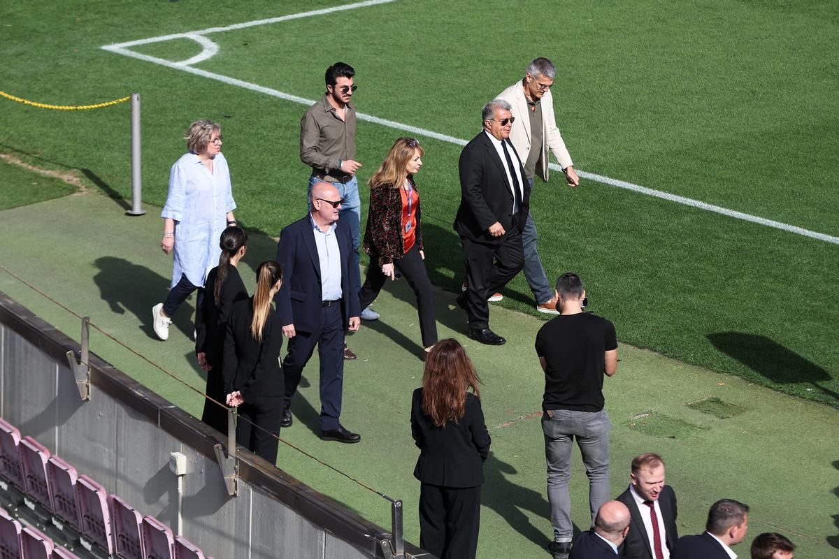 Colocación de la primera piedra del futuro Camp Nou