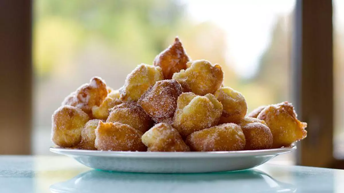 Recetas para celebrar el día de Todos los Santos: buñuelos de viento