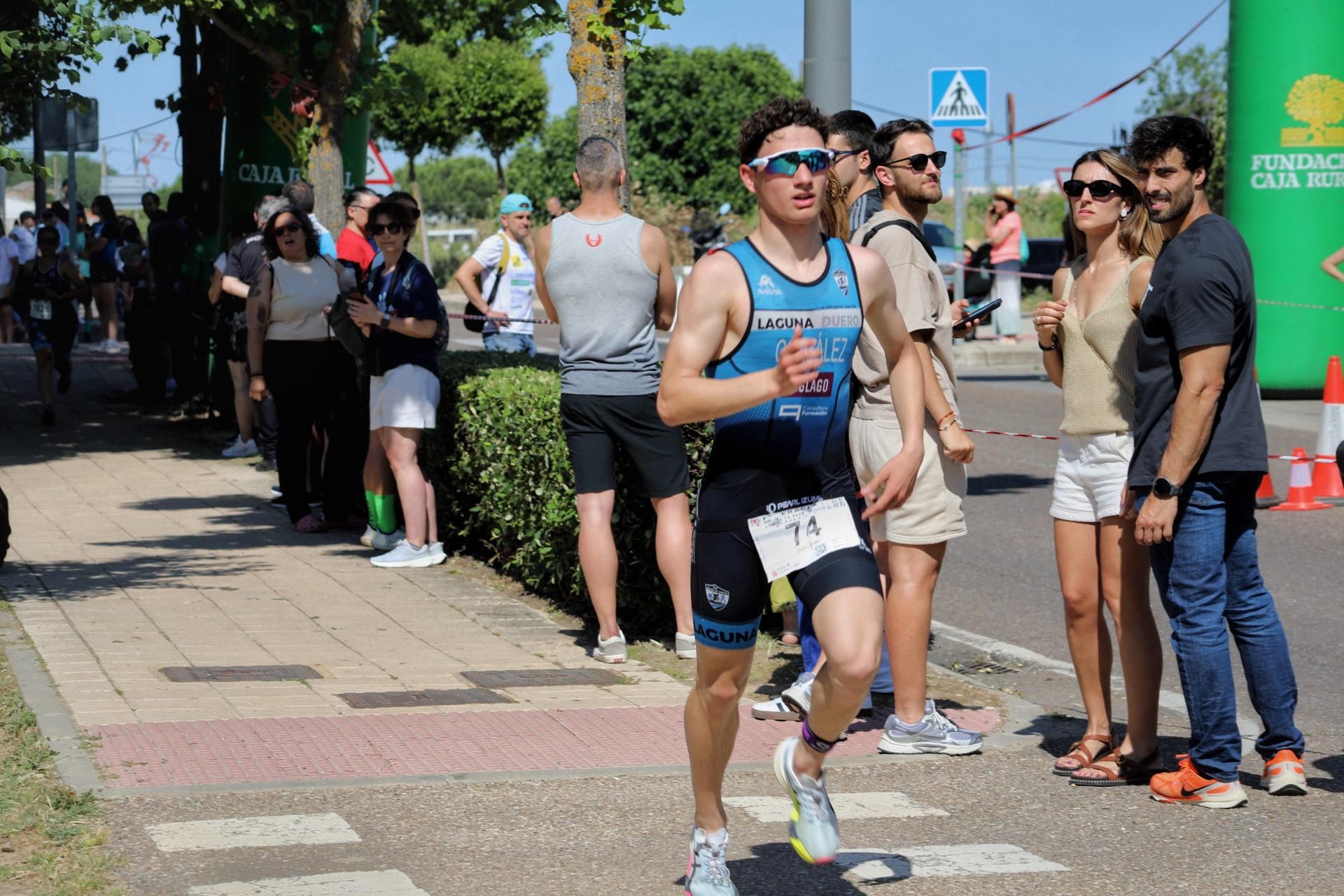 GALERÍA | El Triatlón "Ciudad de Zamora" hace vibrar a la capital del Duero