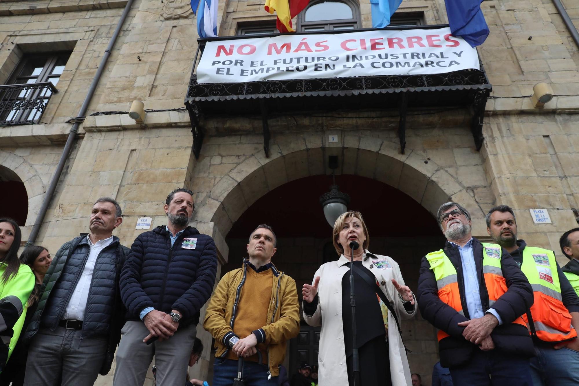 EN IMÁGENES: El avance de la protesta contra la cierre de Saint-Gobain en Avilés