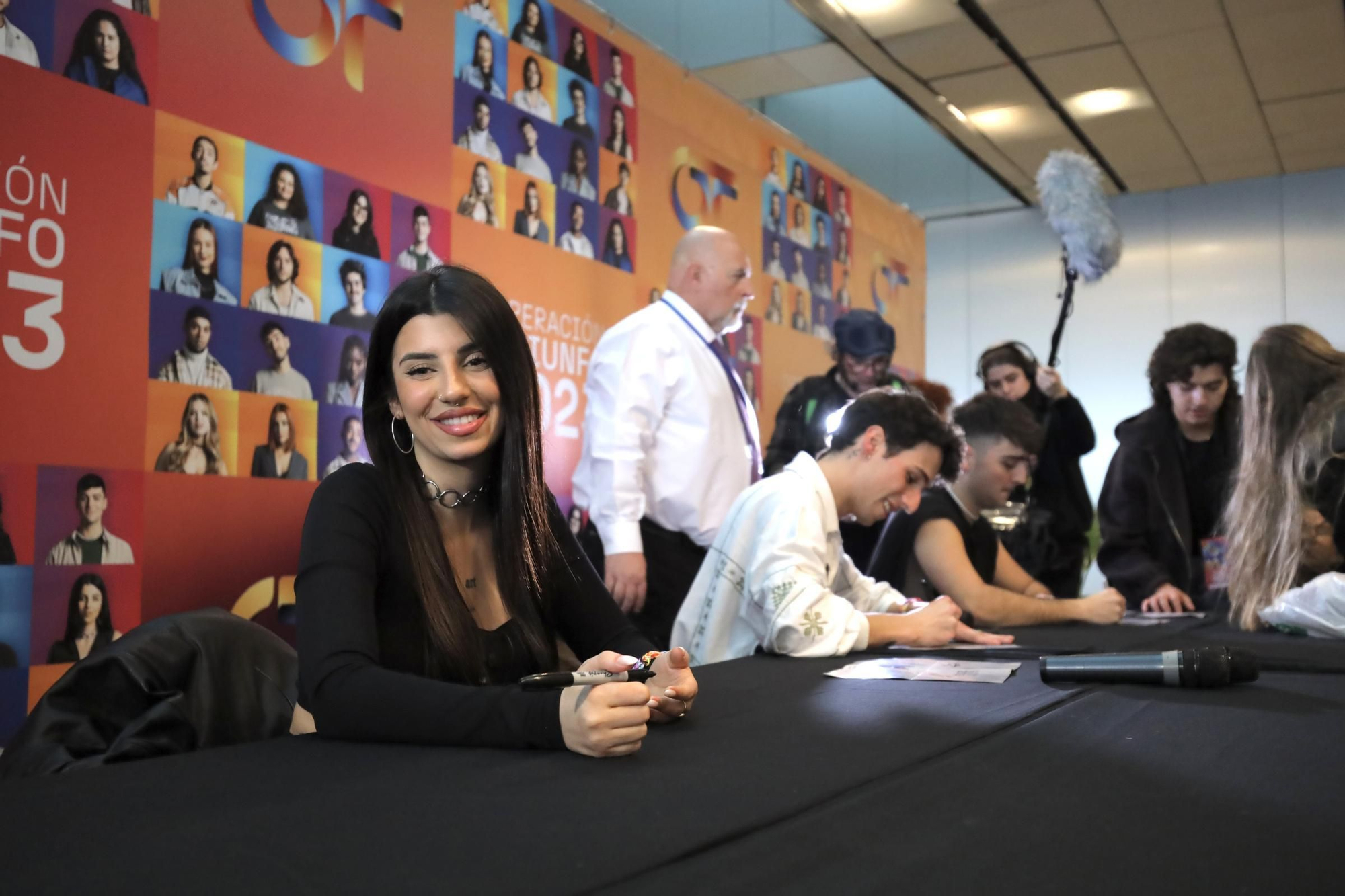 En imágenes | Así está siendo la firma de discos de 'OT' en el Palacio de Congresos de la Expo