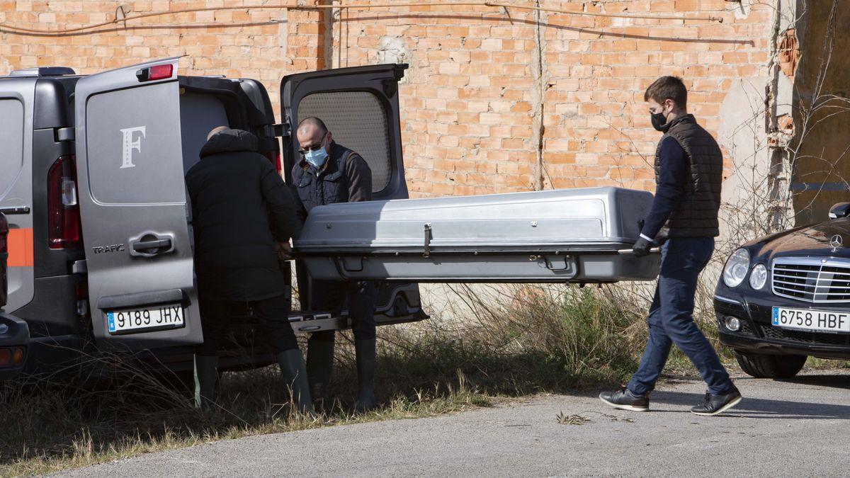 Hallan un cádaver tras un incendio en una nave abandonada