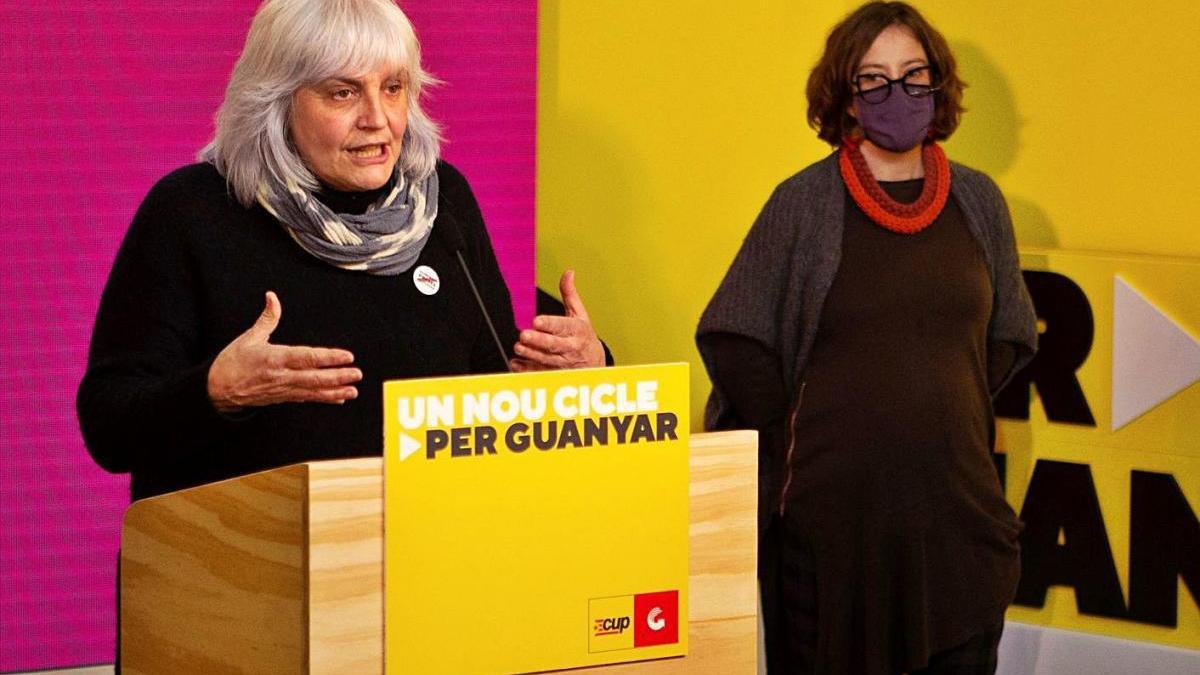 La cap de llista de la CUP, Dolors Sabater, durant la valoració dels resultats electorals