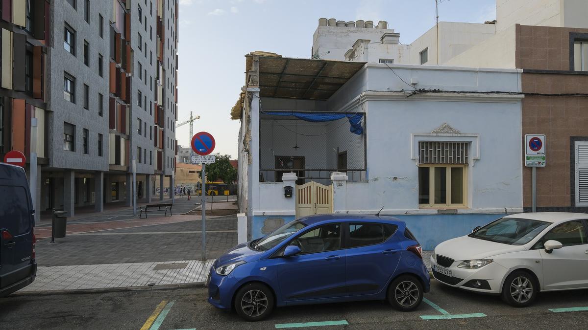 Vivienda que el Ayuntamiento de Las Palmas de Gran Canaria va a expropiar en la calle Vergara para culmimar el pasaje sobre el barranco de La Ballena