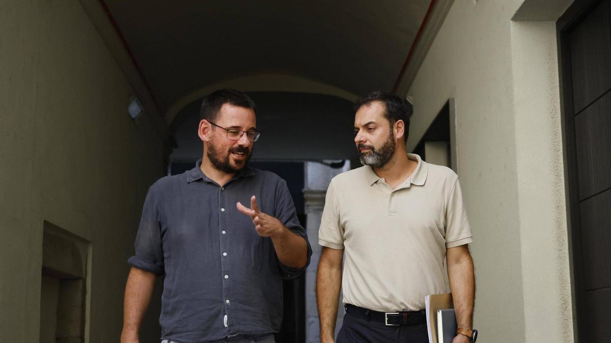 L'alcalde, Lluc Salellas, i el tinent d'alcaldia, Quim Ayats, aquest matí a l'Ajuntament.