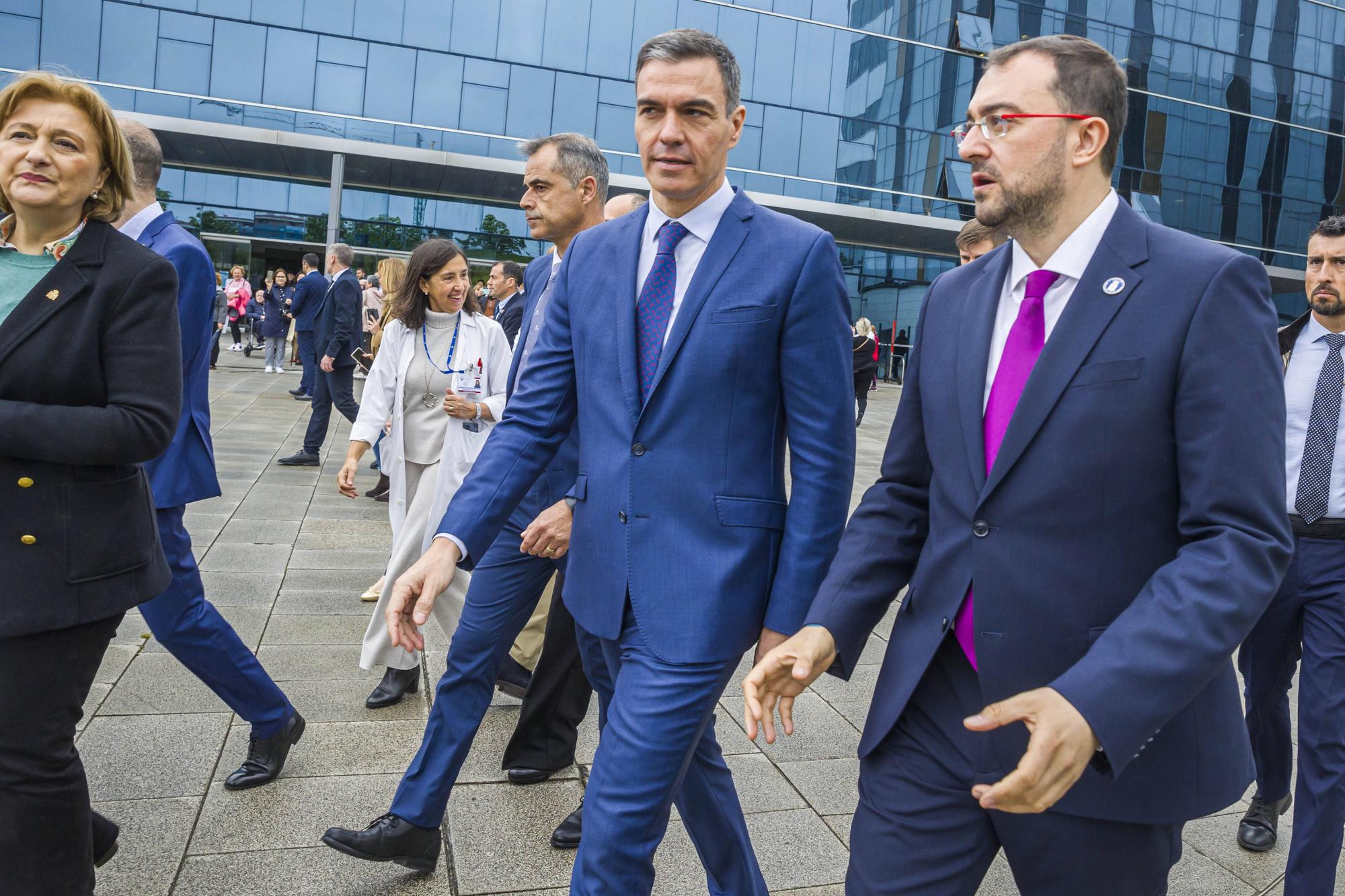 Visita de Pedro Sánchez al Hospital Universitario Central de Asturias (HUCA) en Oviedo