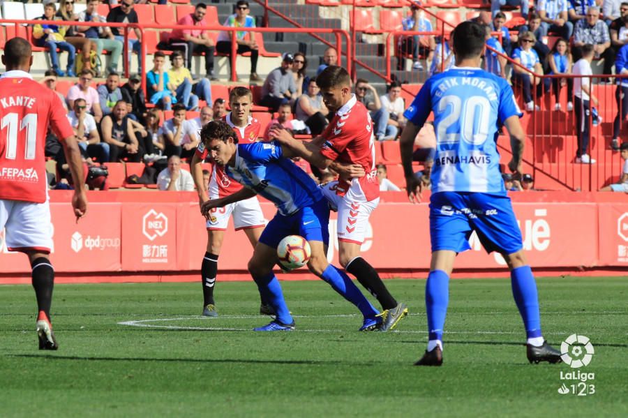 Dani Pacheco, que entró en la segunda mitad, marcó el tanto de la victoria del equipo blanquiazul, que vuelve a ganar después de un mes